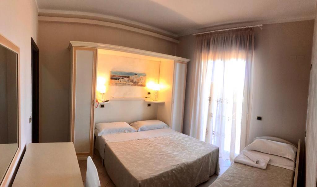 Pensione Degli Ulivi Porto SantʼElpidio المظهر الخارجي الصورة