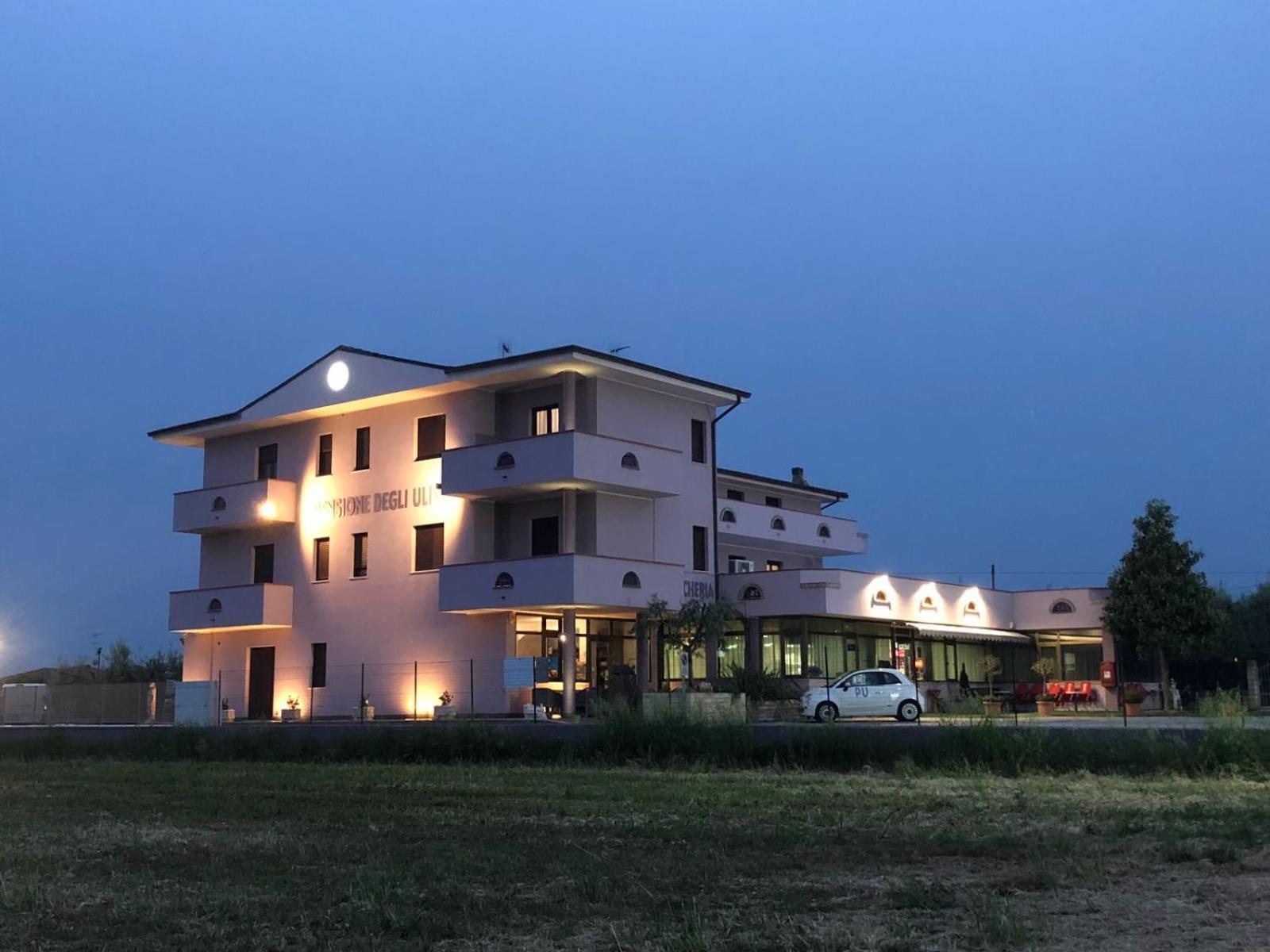 Pensione Degli Ulivi Porto SantʼElpidio المظهر الخارجي الصورة